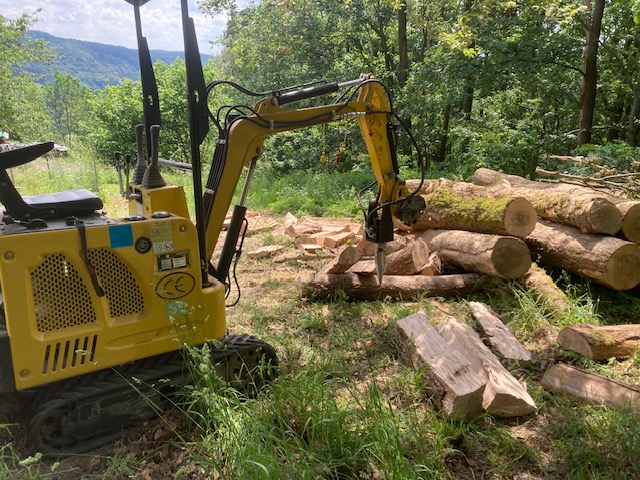 bagger-kegelspalter-holz-spalter-brennholz-machen