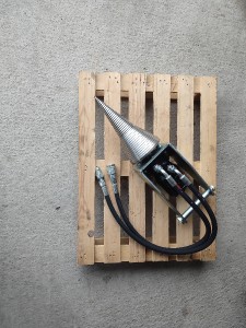 bagger-holzspalter-kegelspalter-hydrospalter-drillkegel.jpg
