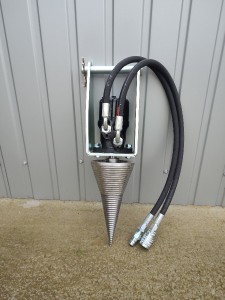 baggerspalter-kegelspalter-hydrospalter-drillkegel-schneckebohrer.jpg